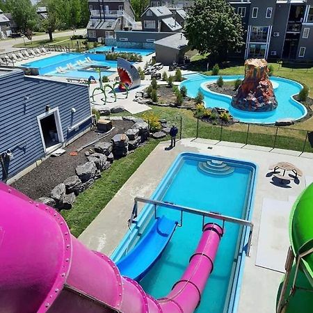 Condo Avec Parc Aquatique ! Beaupre Luaran gambar