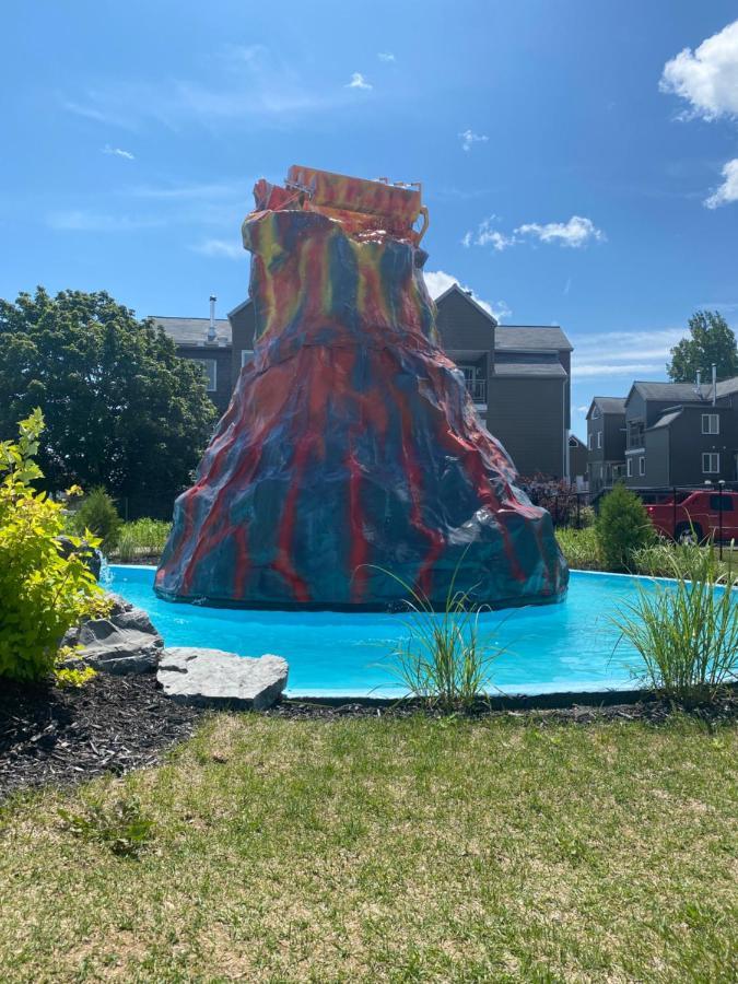 Condo Avec Parc Aquatique ! Beaupre Luaran gambar